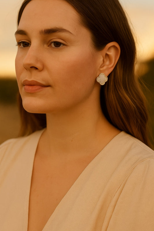 Aretes Trébol nácar